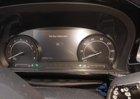 2022 Lincoln Corsair Standard z USA, uszkodzony, nr VIN 5LMCJ1D9XNUL22131